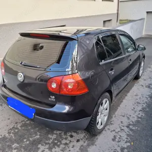 Volkswagen Golf V 1,6 benzină  - imagine 2