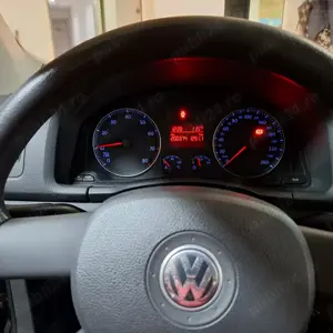 Volkswagen Golf V 1,6 benzină  - imagine 3