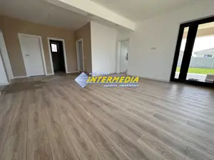 Casa Noua de Vanzare cu 4 camere finisata la cheie cu 423 mp Teren in Alba Iulia cu toate - imagine 2