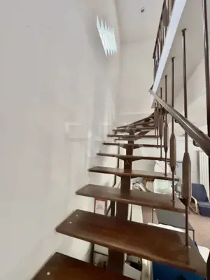 Vilă 6 camere, Titulescu, Curte și zonă de relaxare – Metrou la 7 minute - imagine 12