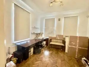 Vilă 6 camere, Titulescu, Curte și zonă de relaxare – Metrou la 7 minute - imagine 11