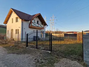 Casa Single, 100 Mp, Curte 500 Mp, Strada Rozelor, Sancraiul De Mures