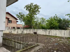 Vand vila situata in Pitesti, impartita in 8 apartamente - imagine 3