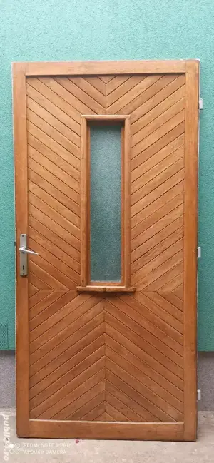 Usa exterior dreapta, din stejar, cu toc si prag 