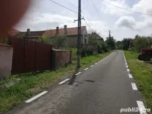 teren de vanzare in sat dostat