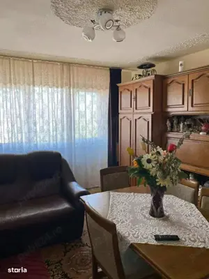 Apartament 3 camere de vanzare , Cartierul Soarelui et. 4 , 62.900 euro neg. - imagine 2