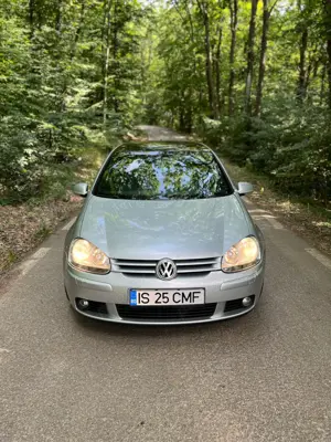 Vând golf 5 1.9 tdi 105 cp