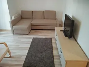 garsoniera calea calarasi-delea veche-bloc nou-centrala proprie