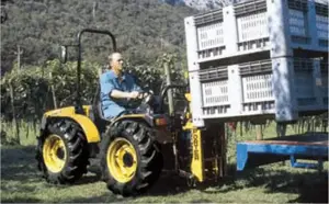 Tractoare si materiale tehnice agricole - imagine 3