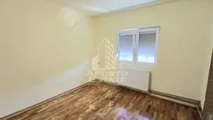 Apartament cu 3 camere, 2 bai, centrala proprie, zona Aradului