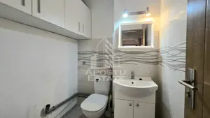 Apartament cu 3 camere, 2 bai, centrala proprie, zona Aradului - imagine 9