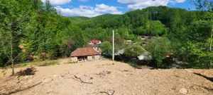 Teren cu casă Nistru