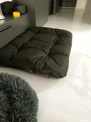 pat pufos pentru căței 