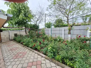 Casa cu 5 camere la 500 metri de LIDL piata centru