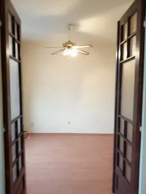 Casa cu arhitectura deosebita ,zona buna pentru birouri - imagine 6