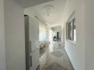 Casa individuala renovata,4 camere,garaj,teren 540 mp,Plopi - imagine 9