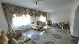 Casa individuala renovata,4 camere,garaj,teren 540 mp,Plopi