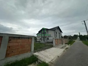 Casă de vânzare în Comuna Băbeni - imagine 3