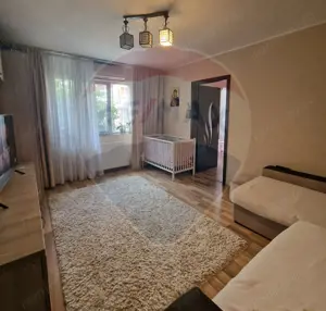 Apartament cu 2 camere de vânzare - zona linistita