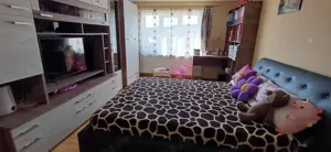 Vând apartament cu 3 camere complet utilat și mobilat - imagine 2