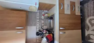 Vând apartament cu 3 camere complet utilat și mobilat - imagine 3
