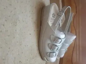 Sandale din piele naturala