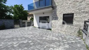 Apartament de vanzare cu 2 camere si curte proprie in bloc nou - imagine 7 Apartament de vanzare cu 2 camere si curte proprie in bloc nou - imagine 7