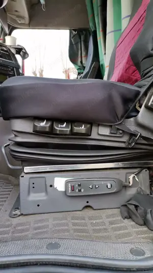 Vând ansamblu Cap tractor (camion) Volvo FH 12 11.2007,440,Semi-remorca KRONE prelata 11.2007 - imagine 9