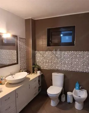 Galata, linga padure, vila deosebita, D,P,E,M su=290mp. t= 1200mp - imagine 6