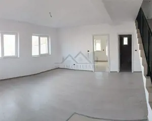 Visani vila P+1 duplex LIBERA la CHEIE s. utila = 105mp teren 200mp doua  locuri de parcare si zona 