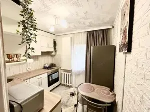 Oferim spre inchiriere garsoniera complet mobilata si utilata in zona Chitila