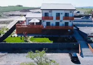 COMPLEX TURISTIC - oras Isaccea, judetul Tulcea, trecere bac UCRAINA  - imagine 3