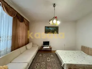 VILĂ INTERBELICĂ CU FARMEC AUTENTIC – ZONA ROSETTI - imagine 4