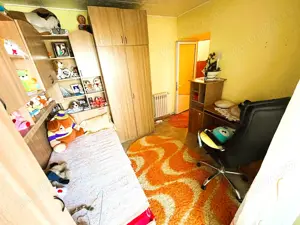 Apartament 4 camere (spatios si  decomandat ) NEPTUN  - imagine 6