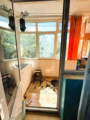 Apartament 4 camere (spatios si  decomandat ) NEPTUN  - imagine 18