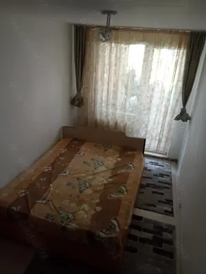 Vând apartament 3camere, decomandat, parter înalt,zona decebal