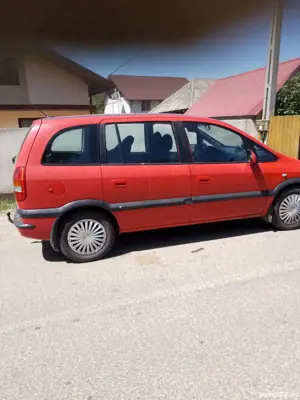 Vând Opel Zafira model 2005, motor 1,6 benzina  - imagine 2