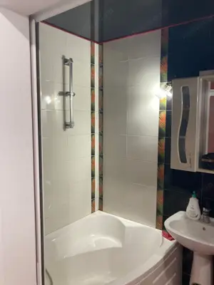 Se ofera spre inchiriere garsoniera in zona Stefan Cel Mare - imagine 4 Se ofera spre inchiriere garsoniera in zona Stefan Cel Mare - imagine 4