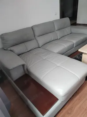 Vând colțar din piele stare impecabilă 