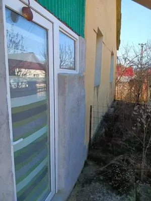 Casa de vanzare - imagine 2 Casa de vanzare - imagine 2