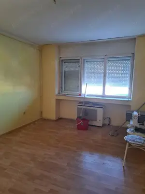 Apartament 3 camere de vanzare ,  Str. Astronautilor , Micro 16 , 56.900 euro neg. , etaj 4