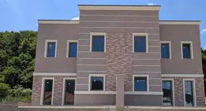 Duplex semifinisat, zona centurii Vivo