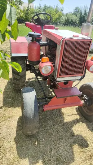 Tractor Ursus C335  diesel  doua pistoane 