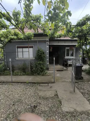 Casă de vânzare!!