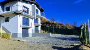 Duplex In Livada Meses