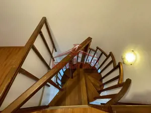 Apartament tip Duplex 3 Camere cu Vedere Panoramică și scara interioara - imagine 10