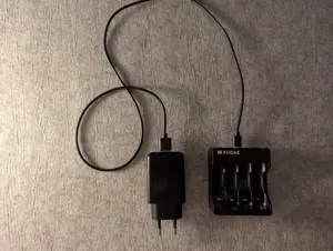 incarcator acumulatori tip AA si AAA cu 4 sloturi kodak micro-usb - imagine 2