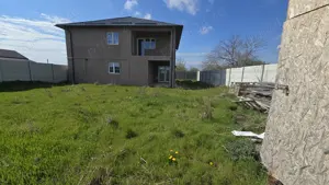 Casă P+1 în Dascălu, Ilfov   construcție 2022, la gri, cu panouri solare, ideală pentru finisare  - imagine 2