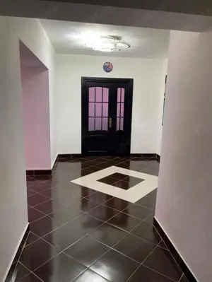 Apartament de vânzare 3 camere Piata Neamț zona 1 mai  - imagine 5