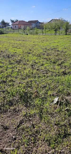 Loc de casa in Poroschia